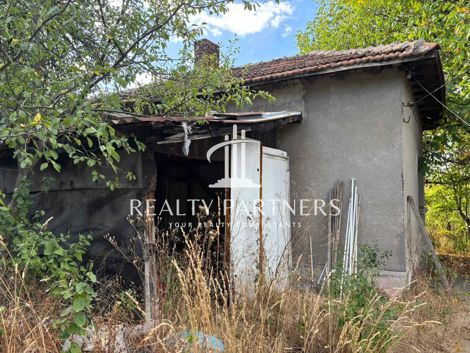 Продава Къща - кв. Църква, гр. Перник