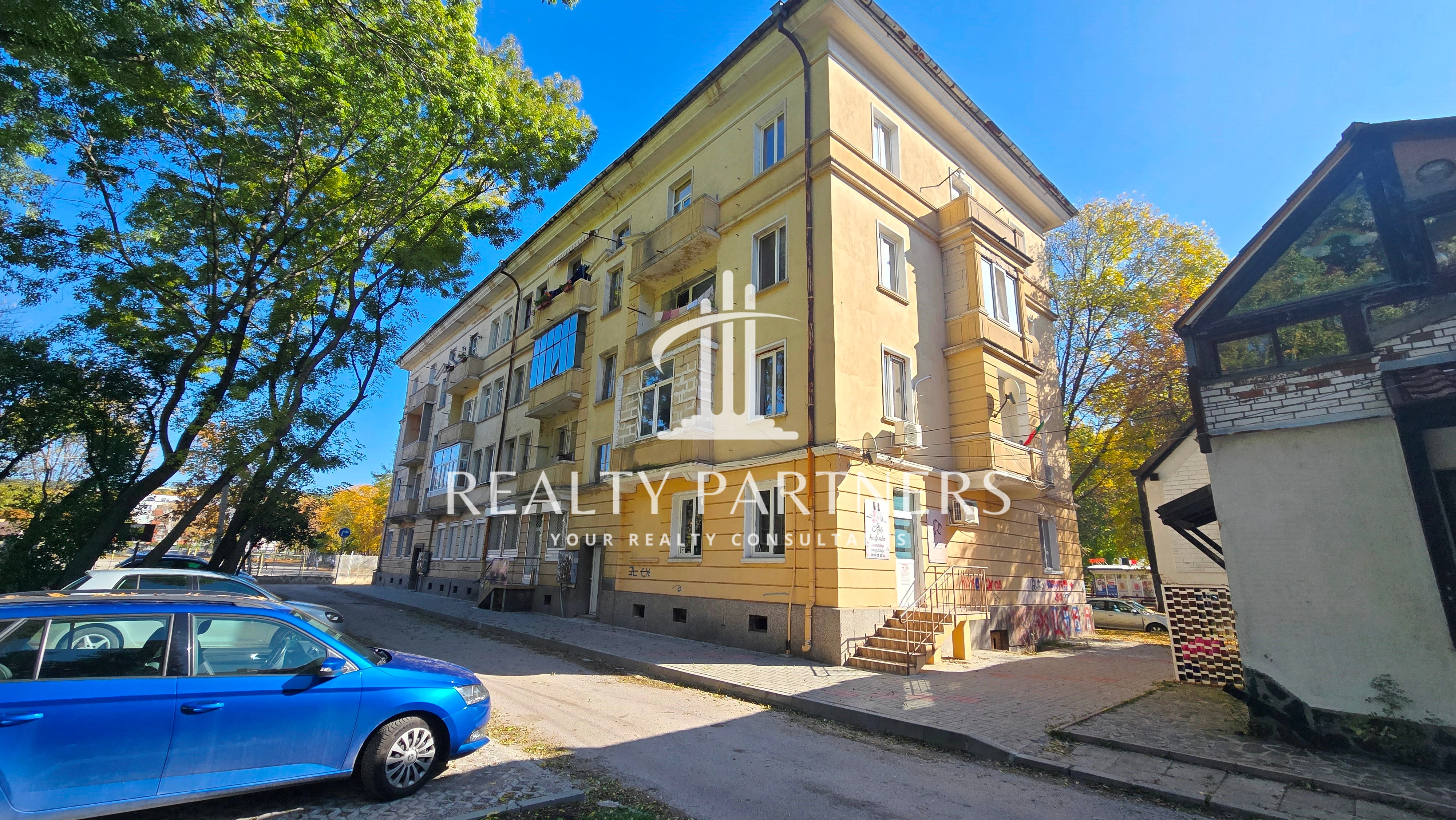 Продава 3-СТАЕН - кв. Изток, гр. Перник