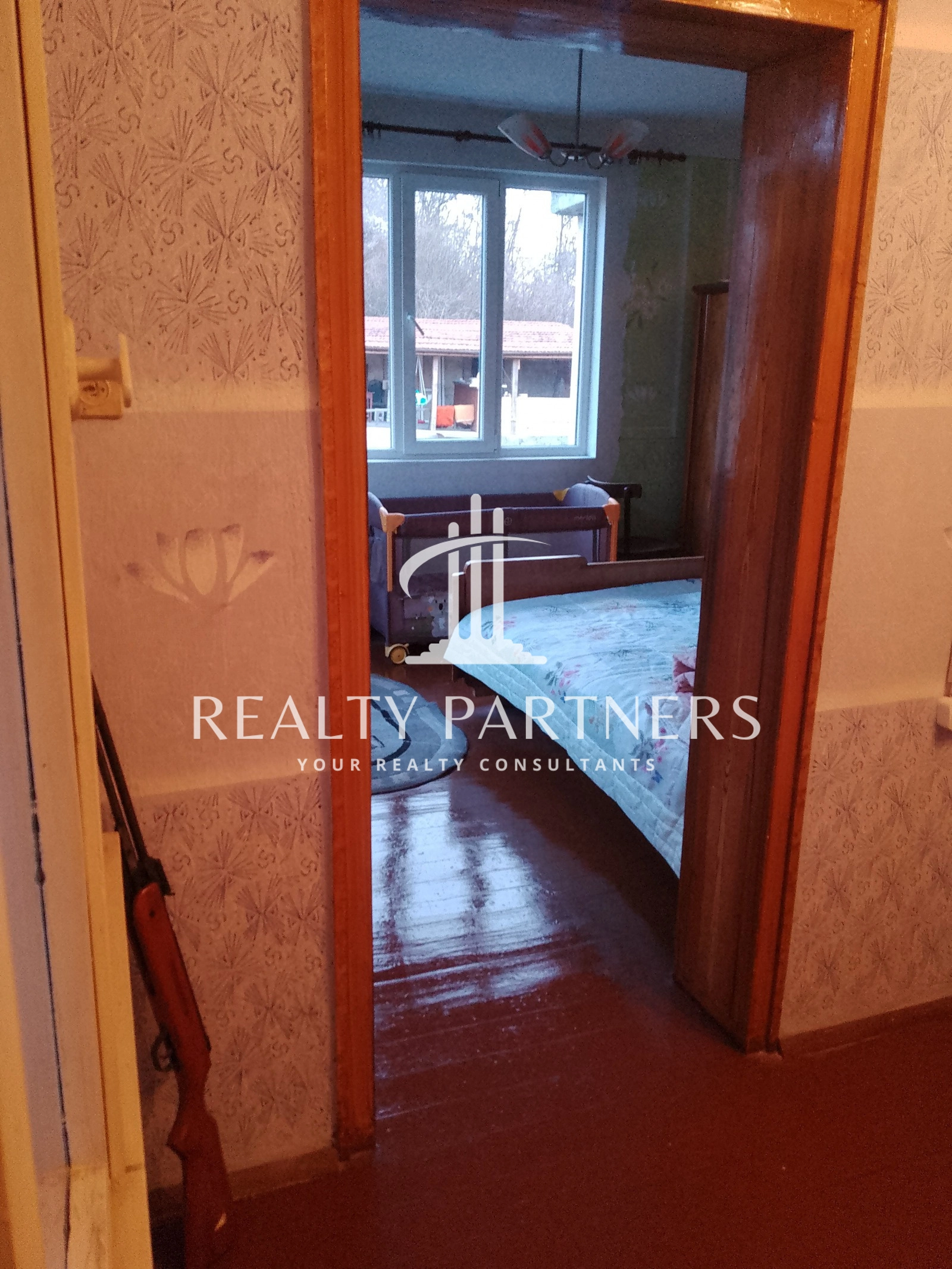 Продава КЪЩА - кв. Църква, гр. Перник