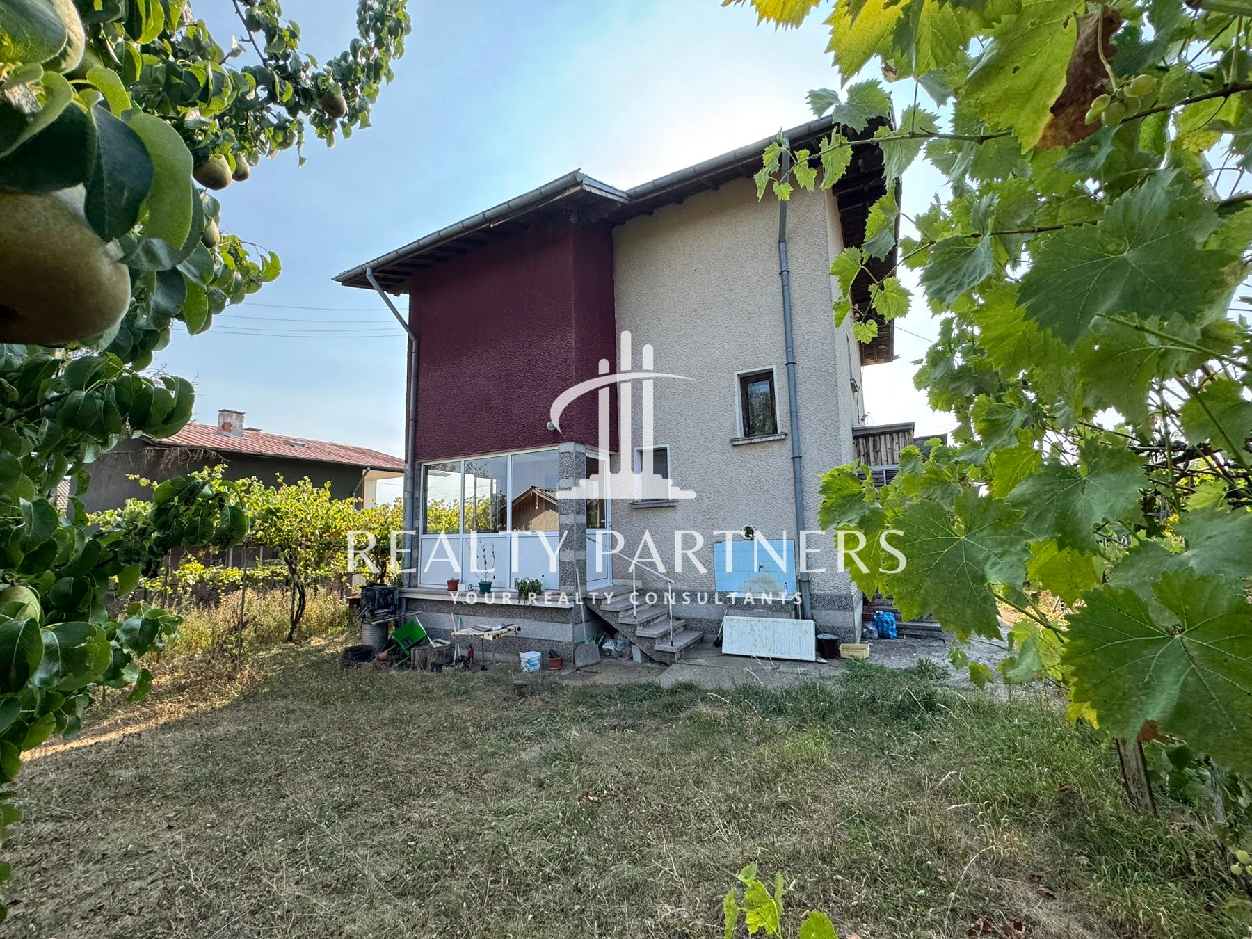 Продава Къща - с. Кошарево, обл. Перник