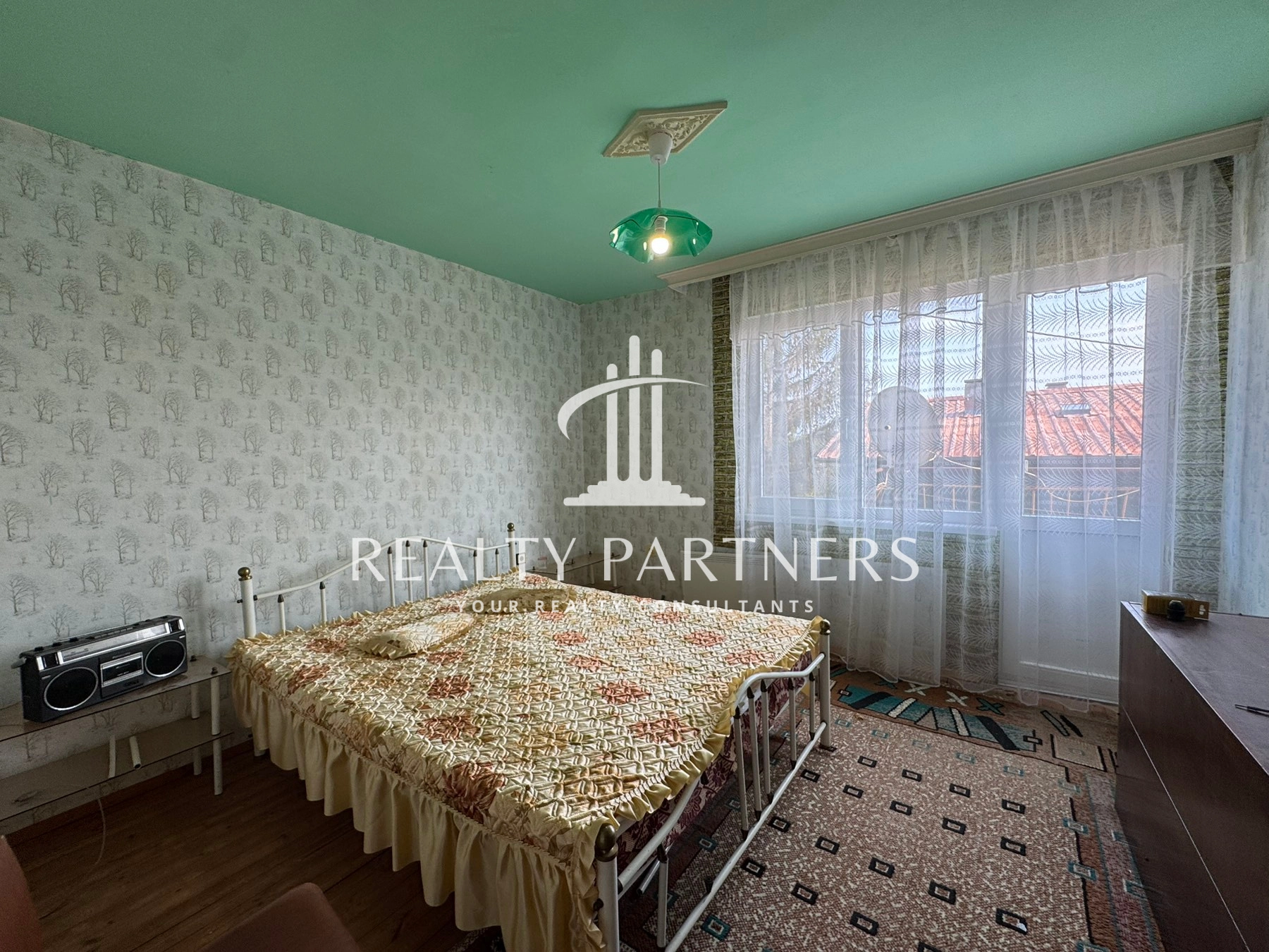 Продава Къща - с. Кошарево, обл. Перник