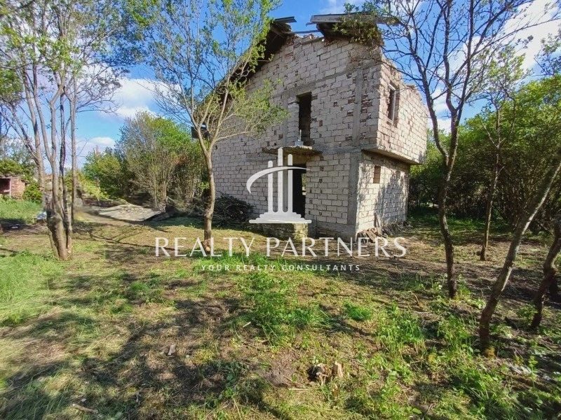Продава ВИЛА - с. Негованци, обл. Перник