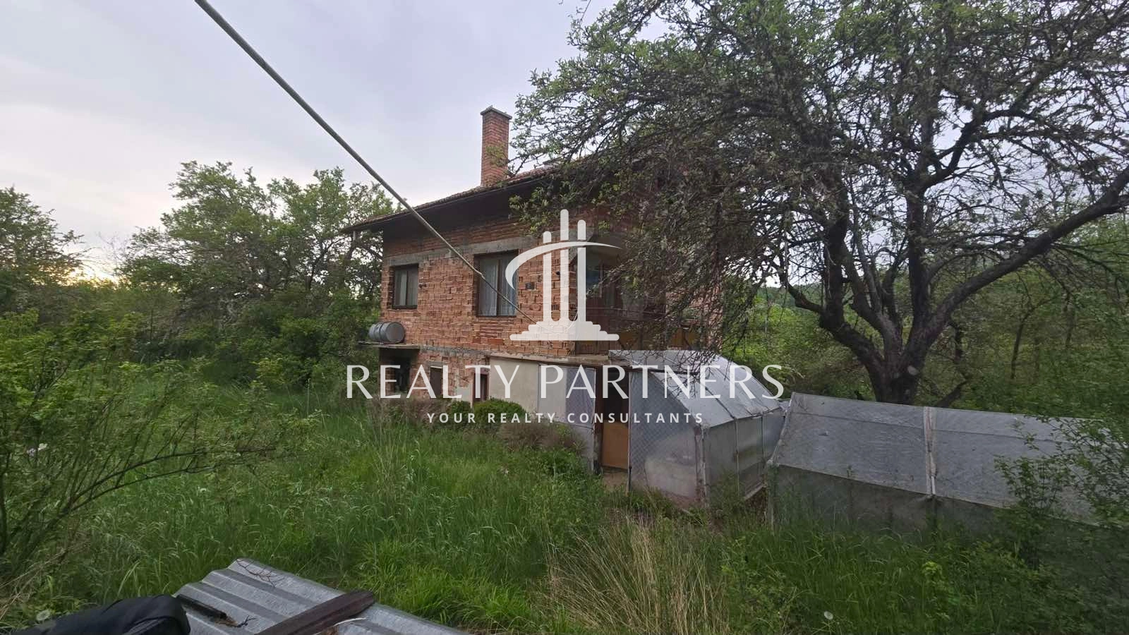 Продава КЪЩА - с. Смиров дол, обл. Перник