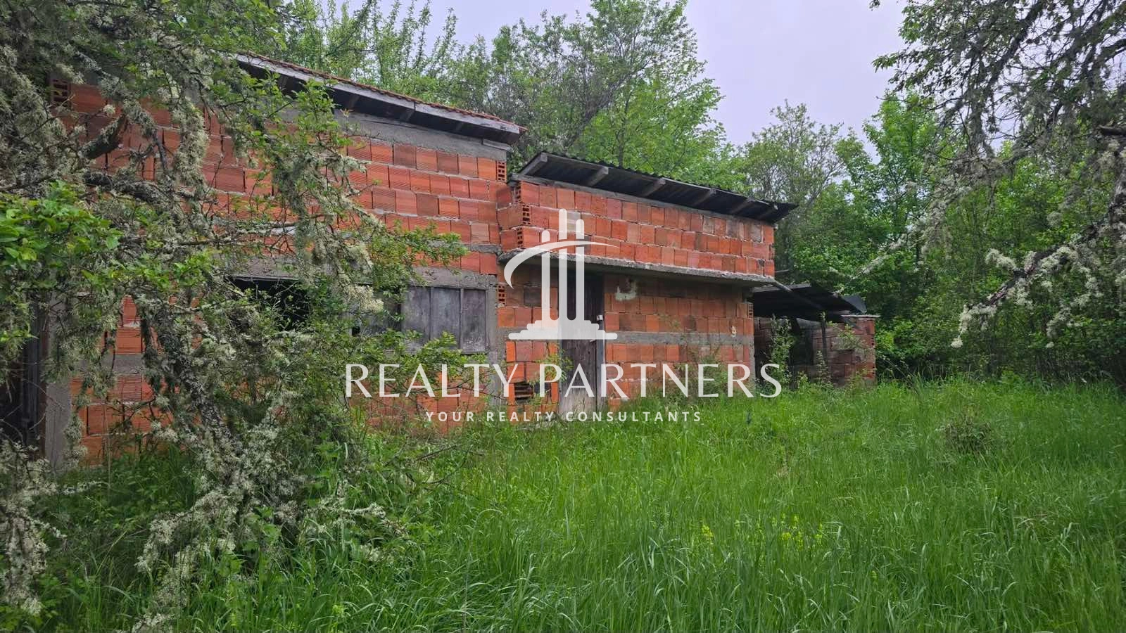 Продава КЪЩА - с. Смиров дол, обл. Перник